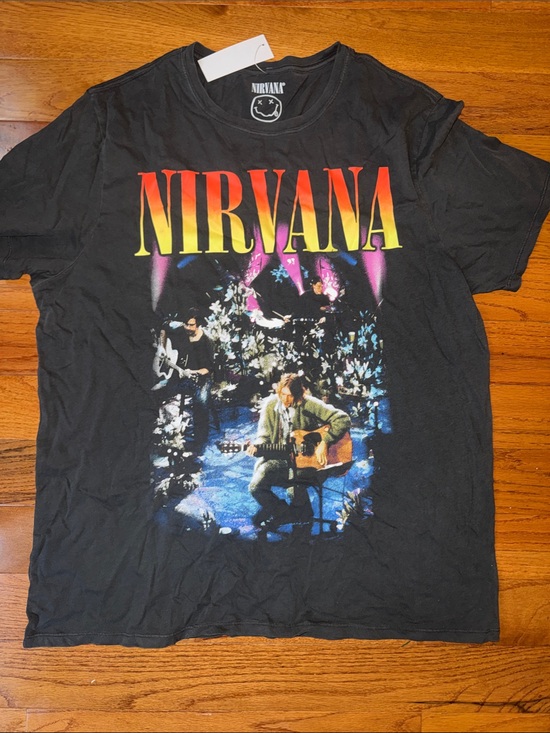 Tops - Nirvana graphic tee, size L never worn